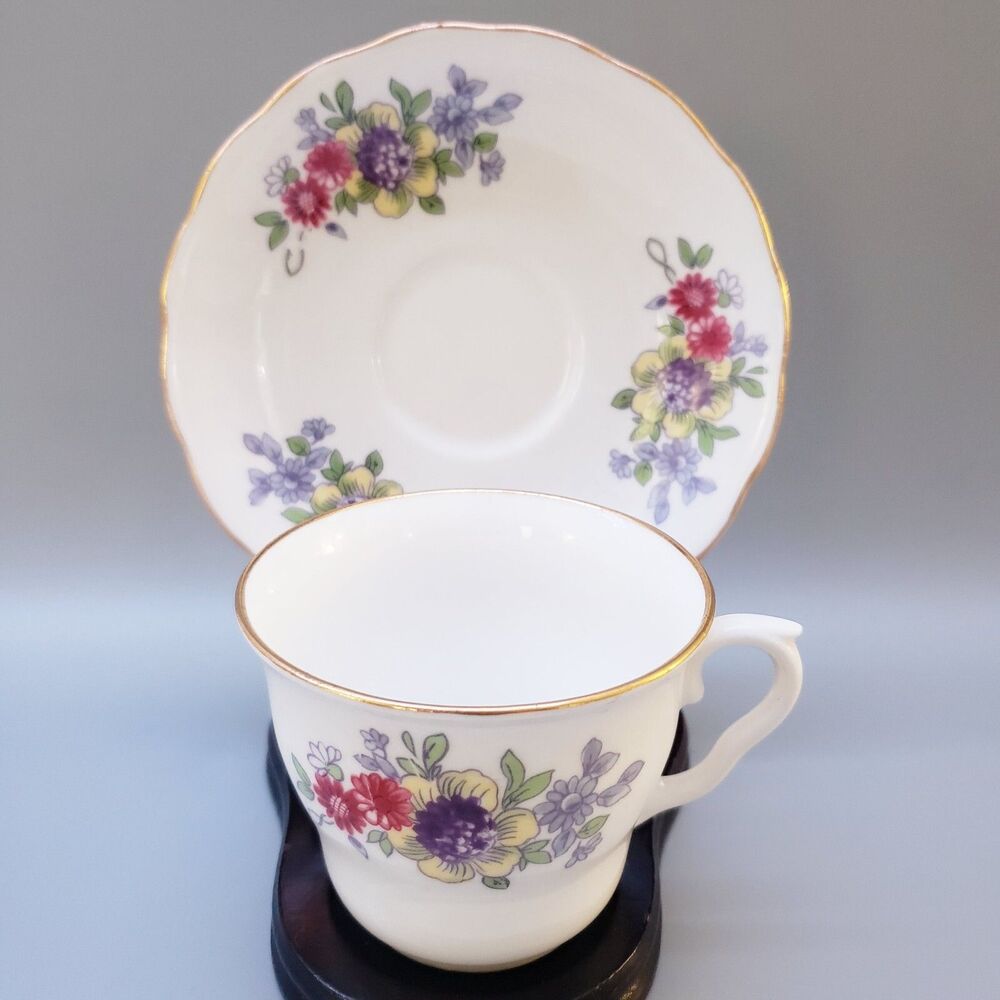 Vale Bone China Tea Cup & Saucer Cluster Daisy Flowers Garden England